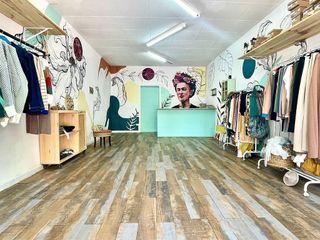 Local comercial en venta en El Castell-Poble Vell en Castelldefels