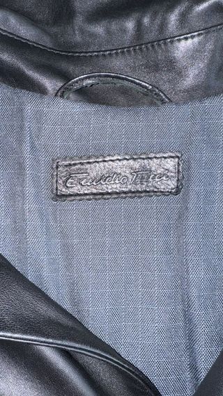 Chaqueta negra Emidio Tucci