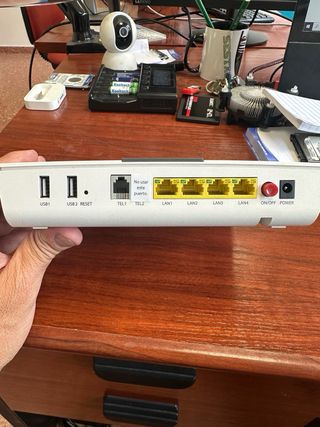 Router Vodafone - Modelo FGB24CD