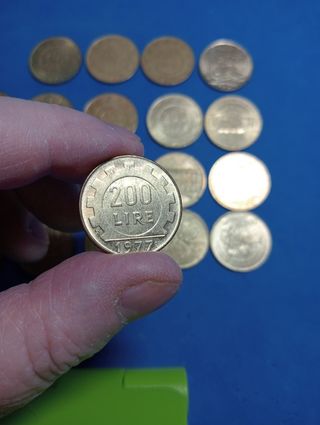 20 Monete 200 Lire Italia