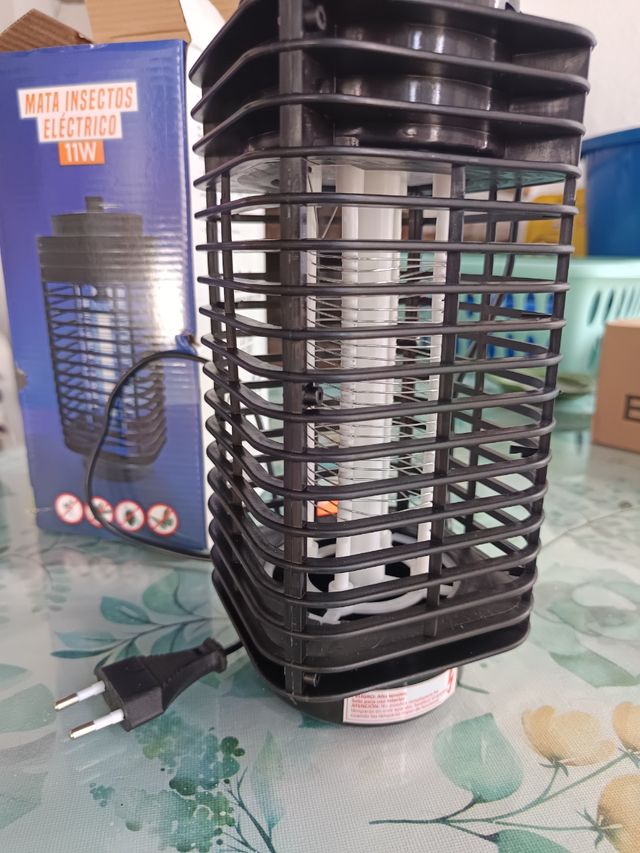 Mata insectos eléctrico 11W