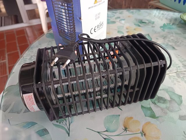 Mata insectos eléctrico 11W