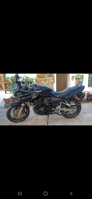 Suzuki Bandit 600