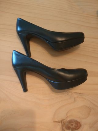 Zapatos tacón negros