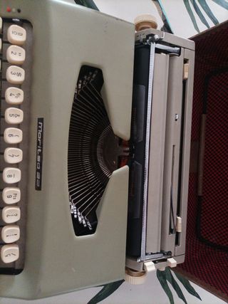 Máquina escribir Maritsa 22
