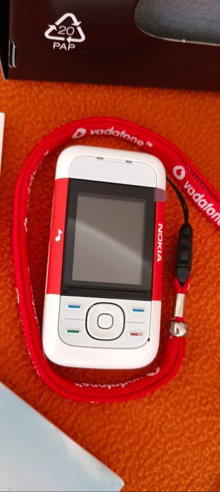 Dos Nokia's 5200 precintados 