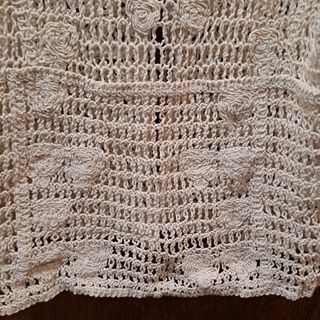 Chaleco crochet beige Hug and Clau