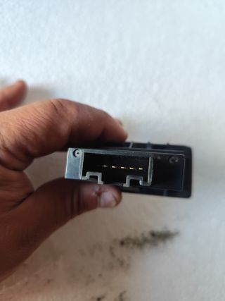 Interruptor de Farol de Neblina Toyota 84165-33020