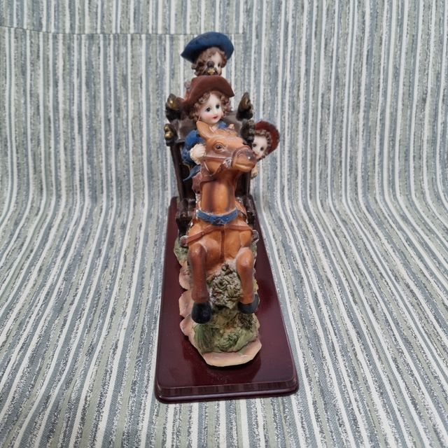 Figura Carroza con niños Quintana Collection