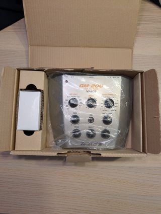 ZOOM GM-200 - Simulador Amplificador