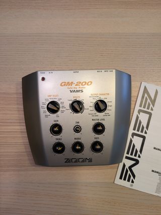 ZOOM GM-200 - Simulador Amplificador