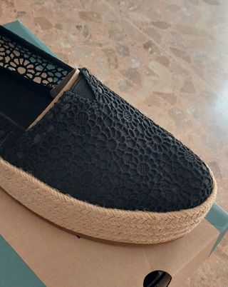 TOMS Zapatos negros encaje
