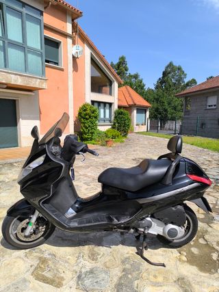 Piaggio X8 125cc - Scooter