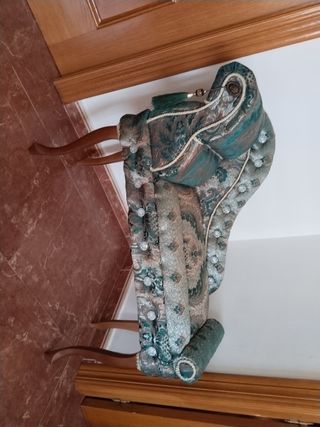 CONJUNTO ENTRADITA Y DIVAN