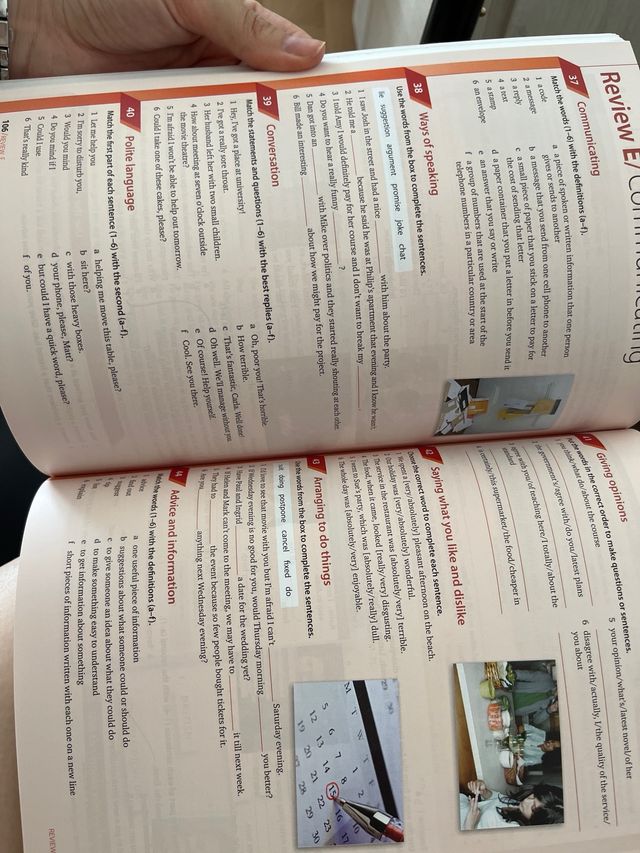 VOCABULARY BUILDER B1 STUDENT'S BOOK WITH ANSWERS