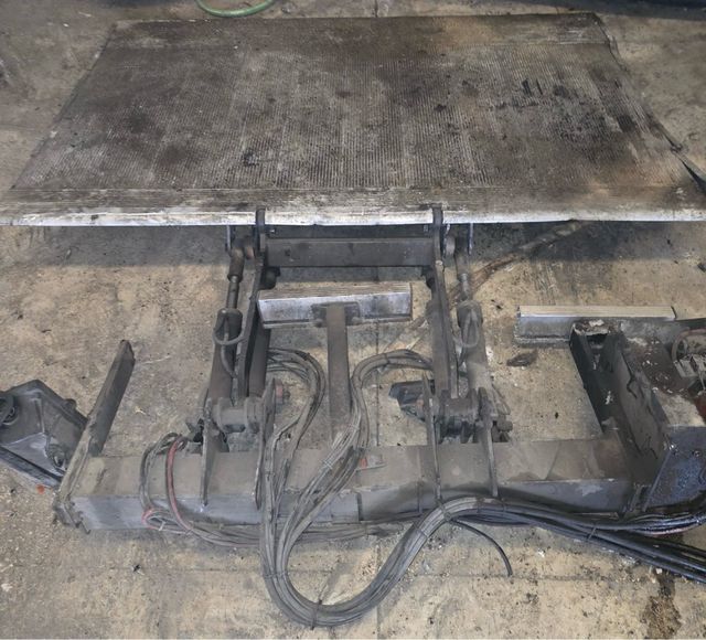 Trampilla elevadora DHLM42 750kg