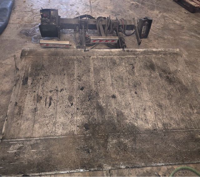 Trampilla elevadora DHLM42 750kg