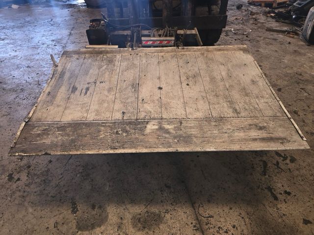 Trampilla elevadora DHLM42 750kg