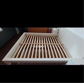 Cama blanca 160x200 - metal y madera