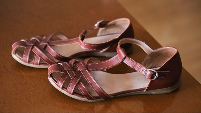 Sandalias Piel Marrón Talla 38. Zapatos mujer