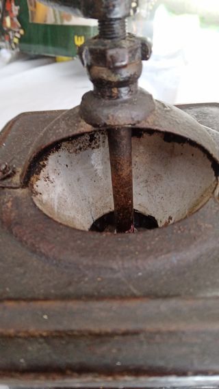 Molinillo café vintage antiguo