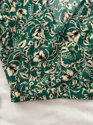 Blusa Zara verde estampada