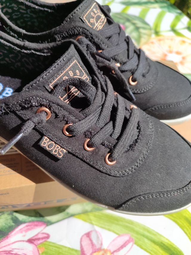 Skechers BOBS B Cute - Negras - Nuevas