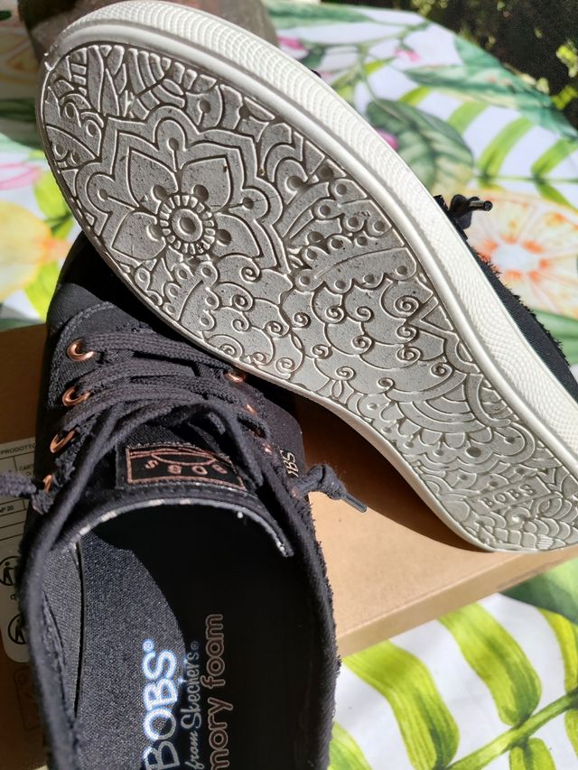 Skechers BOBS B Cute - Negras - Nuevas