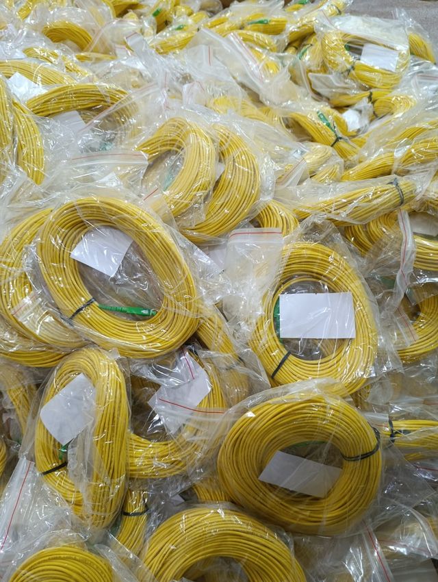 Lote de Cables de Fibra Óptica 500 piezas Monomod