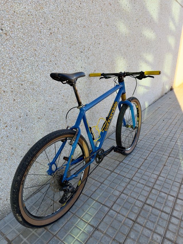 Bicicleta Cannondale F800 CAAD3