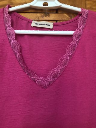Camiseta rosa lencera