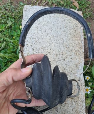 Auricular radio militar vintage.