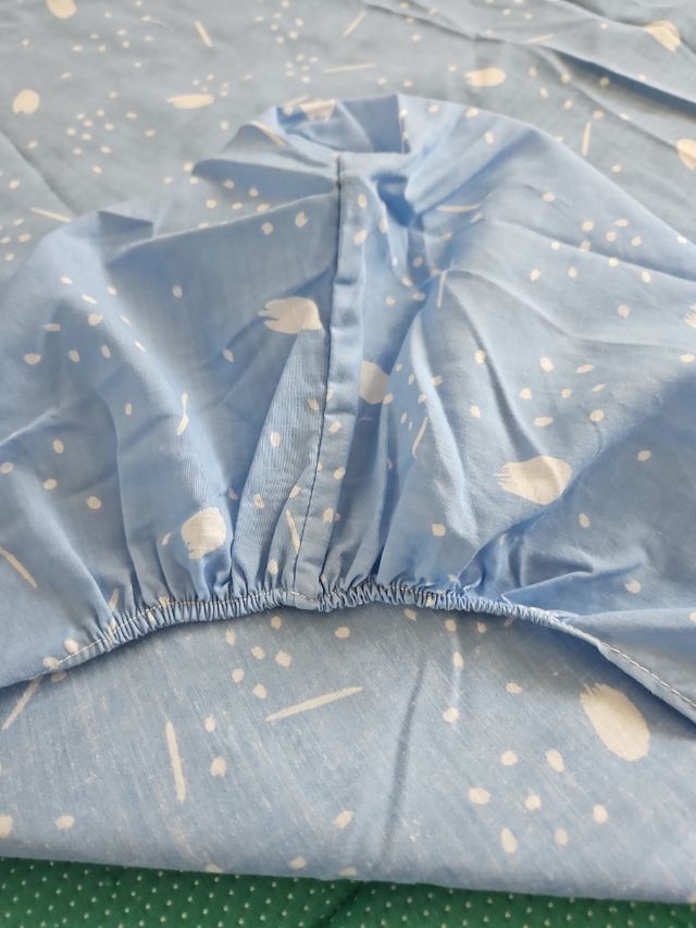 Sábana bajera cama matrimonio azul