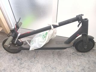 Patinete eléctrico averiado, para piezas.