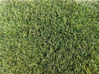 Cesped artificial reciclado practicamente nuevo