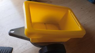 Correpasillos remolque, excavadora.