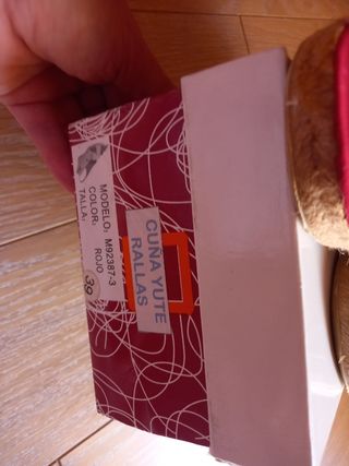 Sandalias cuña dulce Rubio - Rojo-Multicolor - 39