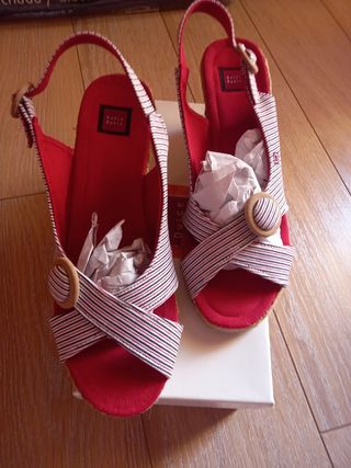 Sandalias cuña dulce Rubio - Rojo-Multicolor - 39