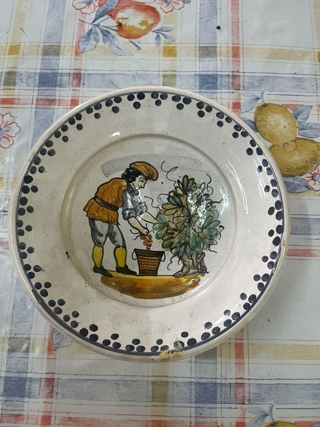 Bandeja, platos y jarras Banyoles s.XVIII