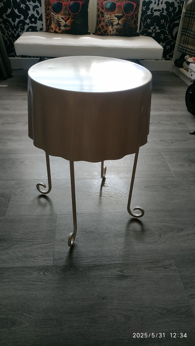 Mesita de centro blanca