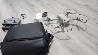 DJI Mini 3: Dron + Bolsa + Recambios