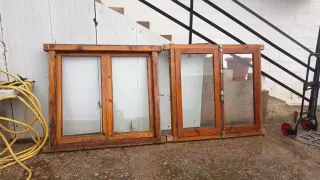 Finestre complete in legno senza cassetti persiani