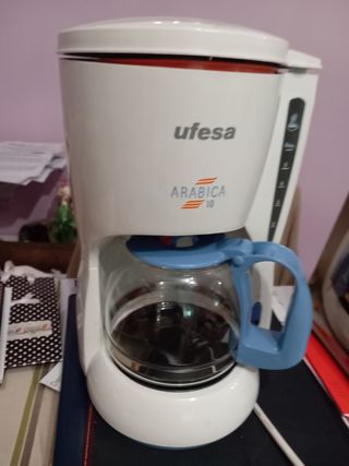 Cafetera Ufesa CG-7260 - 4-6 tazas