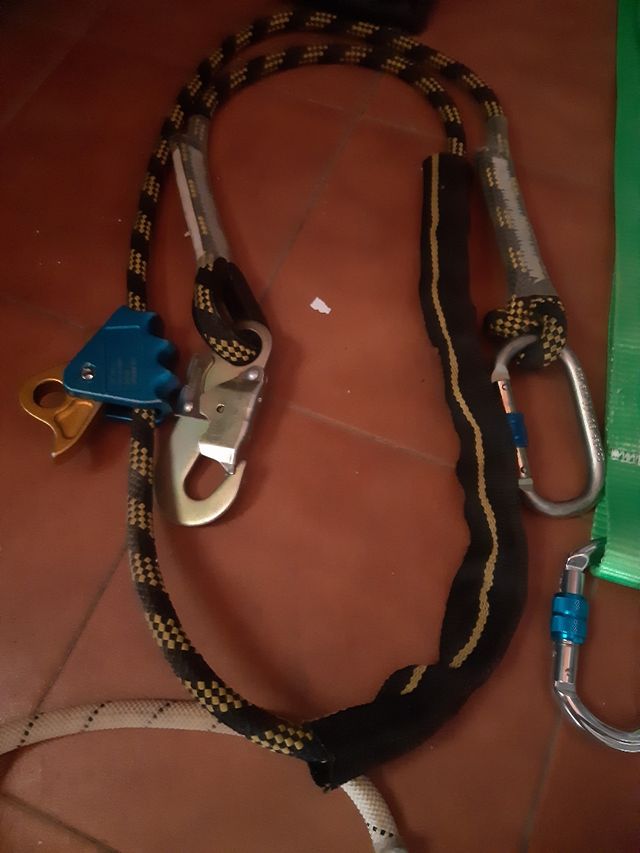 Equipo trabajo en altura