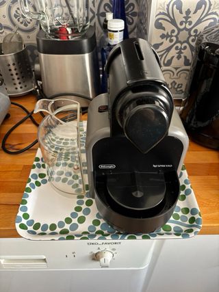 Cafetera Nespresso DeLonghi
