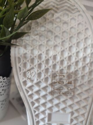 Scarpe bambina laminate n.32