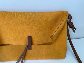 Bolso bandolera color mostaza