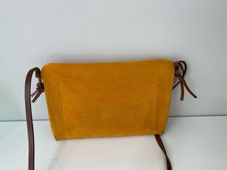 Bolso bandolera color mostaza