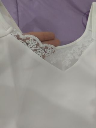 Camiseta blanca tirantes encaje