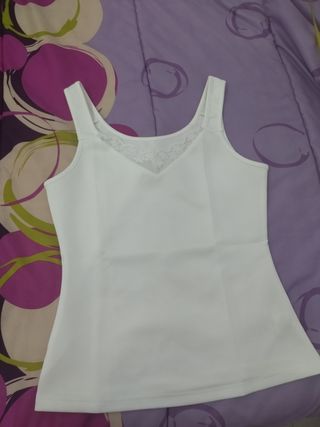 Camiseta blanca tirantes encaje